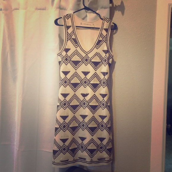 Black and white sleeveless dress with sequins - Picture 1 of 4